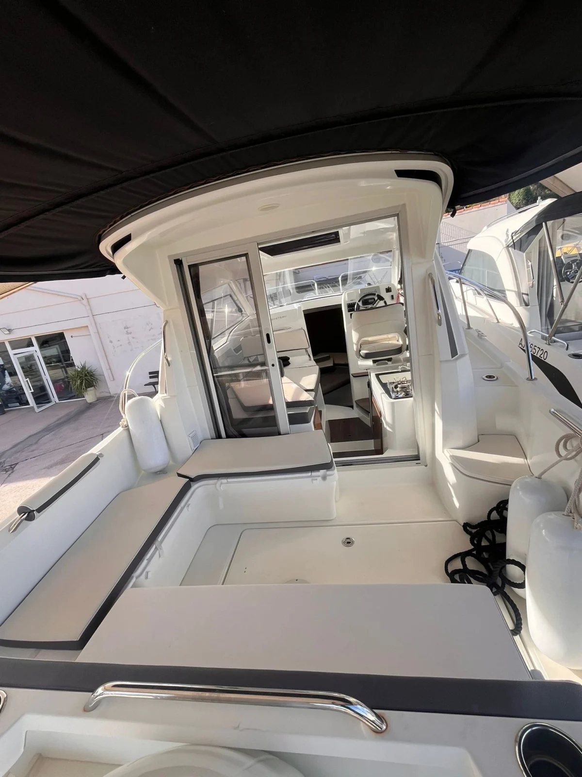 antares 804 BENETEAU ANTARES 8 – 2019 – 200 CV SUZUKI – État irréprochable