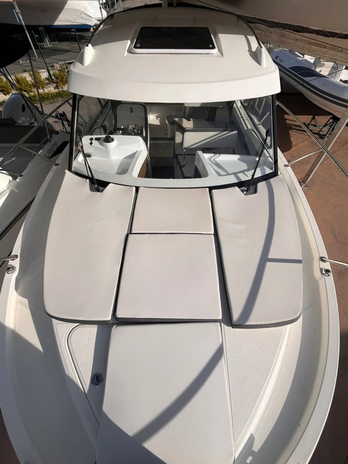 antares 805 BENETEAU ANTARES 8 – 2019 – 200 CV SUZUKI – État irréprochable