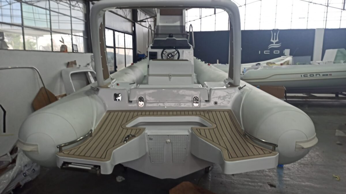 icon 23 s3 ICON 23 S Superbe semi-rigide 250 CV SUZUKI