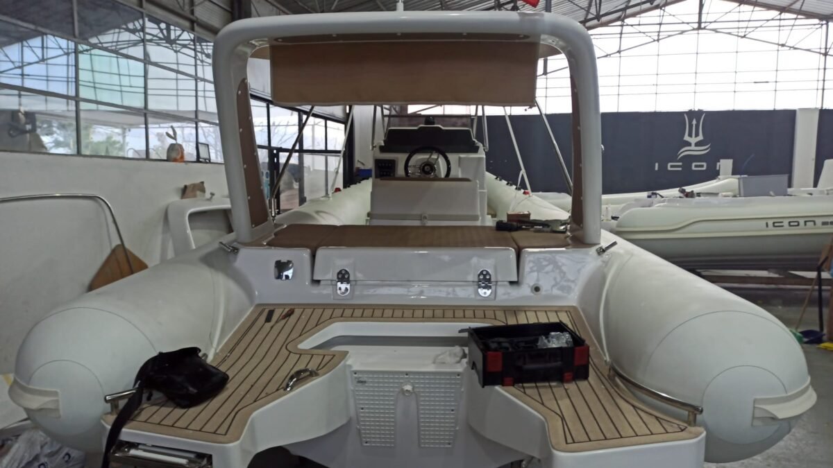 icon 23 s6 ICON 23 S Superbe semi-rigide 250 CV SUZUKI