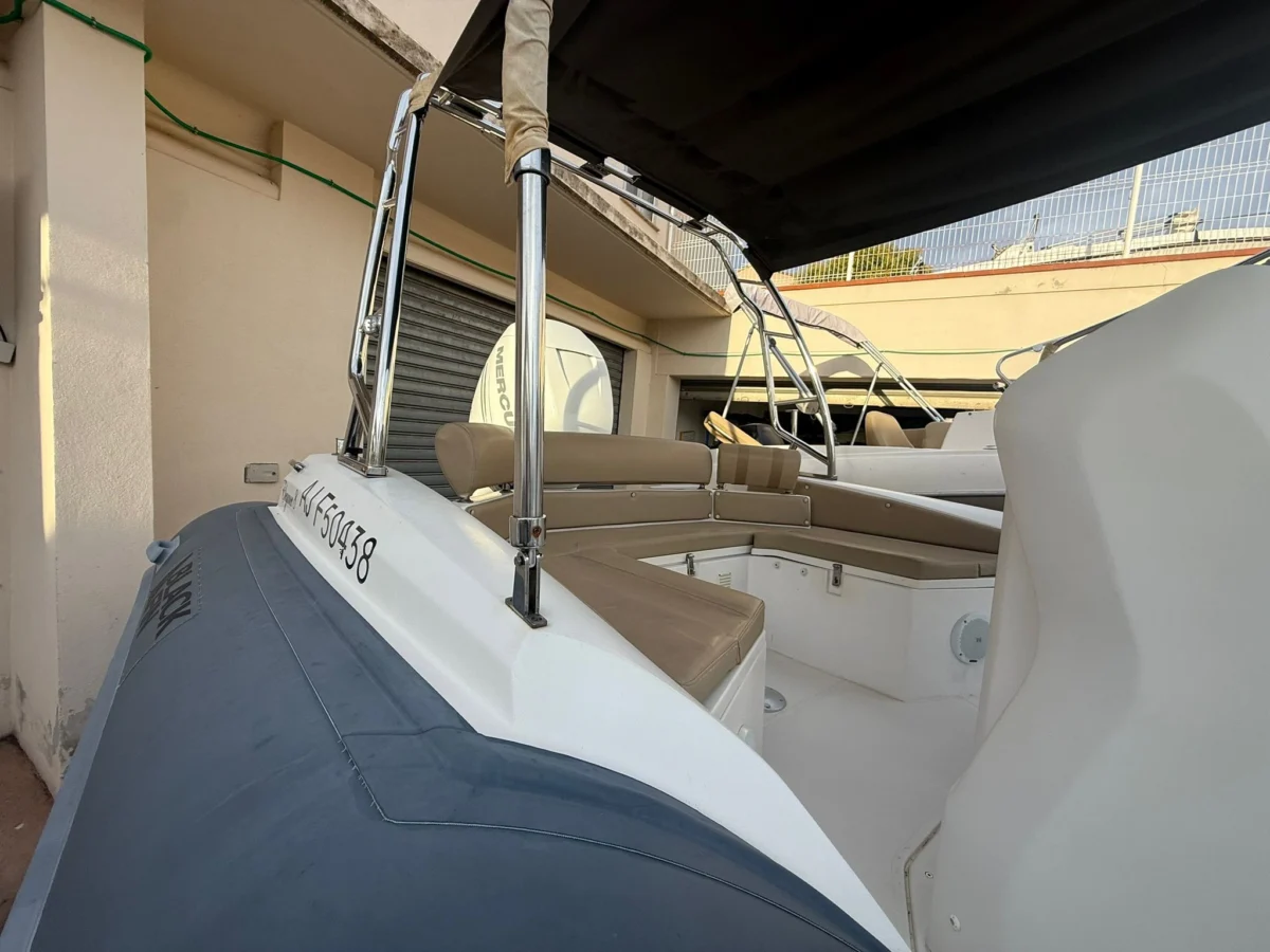 whatsapp_image_2025_10_20_at_08.48.35__2_ (1) BLACK FIN BLACK FIN 8 Elégance 8 occasion de 2015