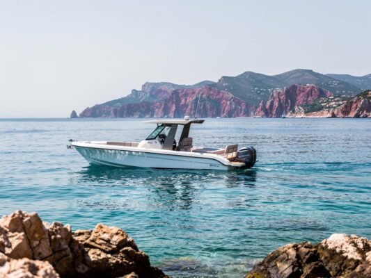 le meilleur bateau rigide de 8 metres comparatif et guide 2026