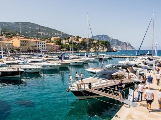 les nauticales 2026 a la ciotat guide complet du premier salon nautique a flot de la saison