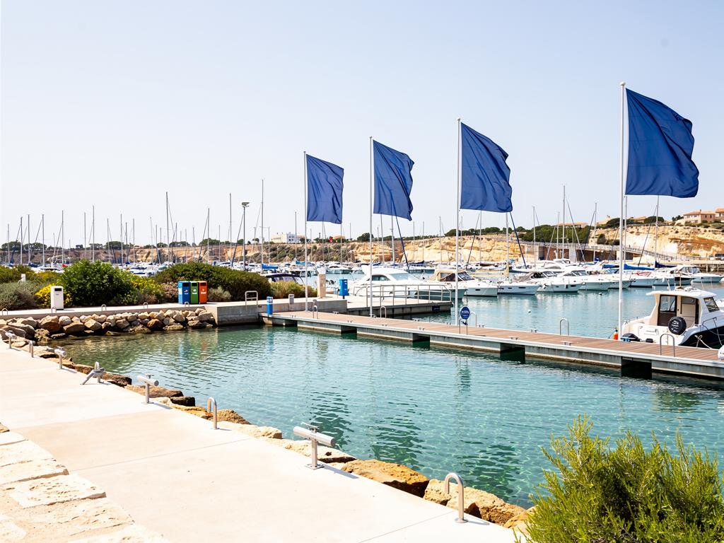 pavillon bleu 2026 classement des ports et plages eco labellises en france criteres carte et guide complet