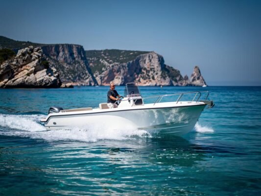 consommation carburant bateau comment calculer et reduire ses depenses en mer