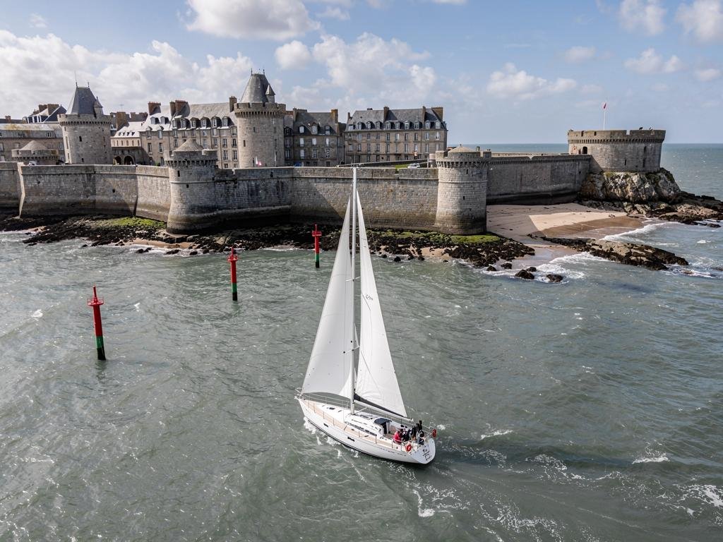 escale a saint malo 2026 guide de la cite corsaire et ses ports