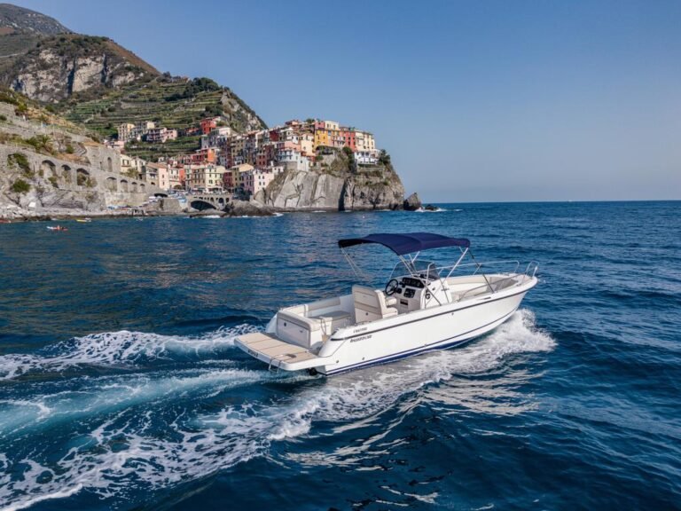 escale bateau aux cinque terre en 2026 mouillages reglementation et guide nautique