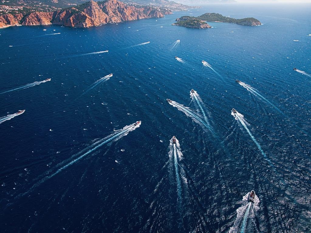 highfield adv 9 le semi rigide crossover de 92 metres qui mise sur laventure hauturiere en 2026