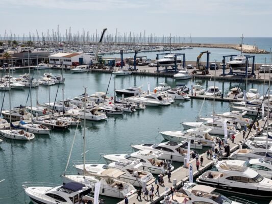 les nautiques de port camargue 2026 450 bateaux programme et guide pratique du salon