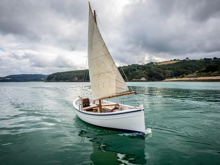 pabouk compagnie le chantier breton de cat boats cherche un repreneur avant mai 2026