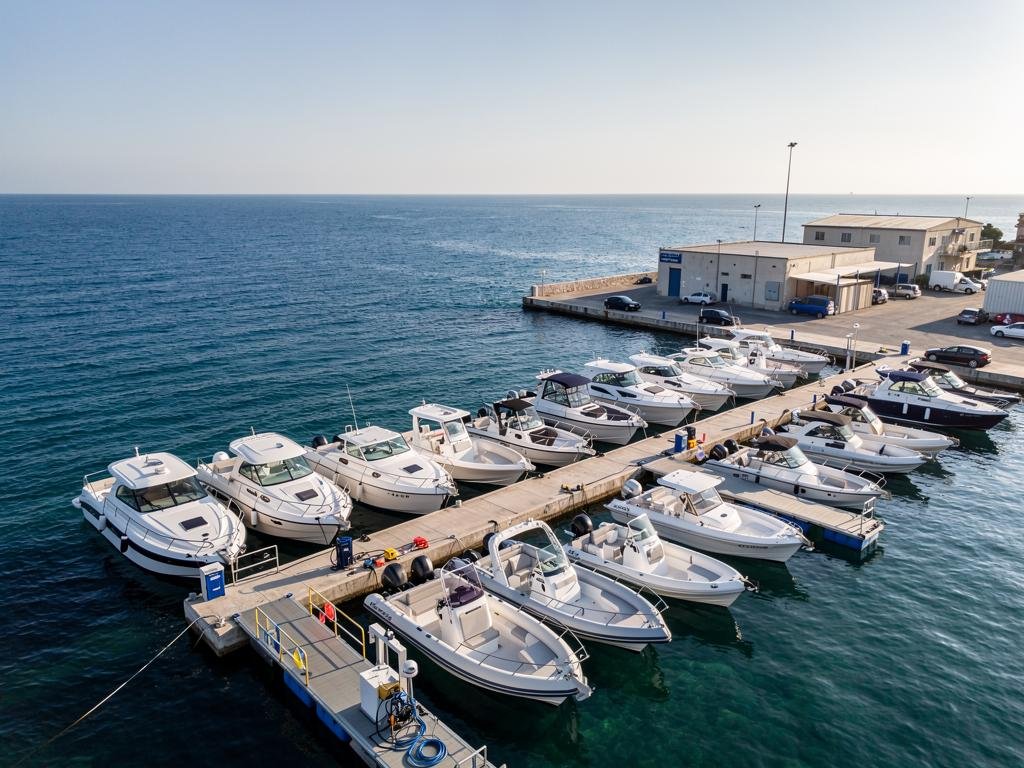 destockage bateaux a moteur modeles disponibles avant juillet 2026