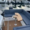 Parker 850 Voyager cabine avant avec couchage double et hublots ouvrants