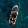 Parker 850 Voyager console de pilotage avec GPS Simrad, compas Ritchie et commande Maxwell guindeau