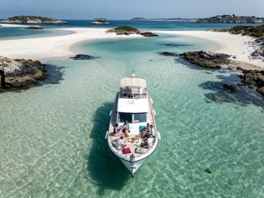pique niquer en bateau en bretagne en 2026 glenan morbihan belle ile et brehat
