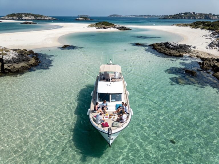 pique niquer en bateau en bretagne en 2026 glenan morbihan belle ile et brehat