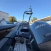 Sea Water Smeralda 270T avec son Yamaha 300 CV vue depuis l'avant — semi rigide italien 8 20m Sea Water Smeralda 270T avec son Yamaha 300 CV vue depuis l'avant — semi-rigide italien 8.20m