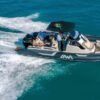 BWA 30 Premium en navigation rapide — vue aérienne trois-quarts