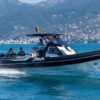 BWA 30 Premium semi-rigide — vue latérale bâbord en navigation
