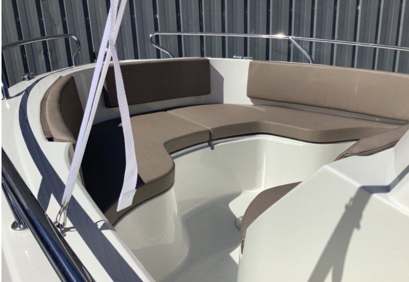 Pacific Craft 695 Open carré de proue convertible en bain de soleil