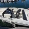 Parker 690 Sport vue aérienne du cockpit et de la console de pilotage