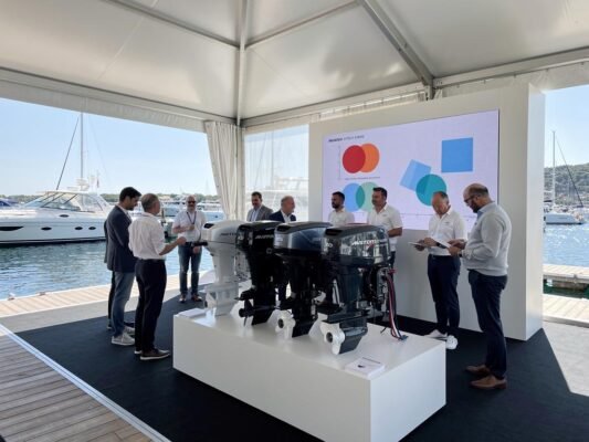 salons nautiques printemps 2026 nauticales boot dusseldorf et nice boating tomorrow font la part belle aux moteurs verts