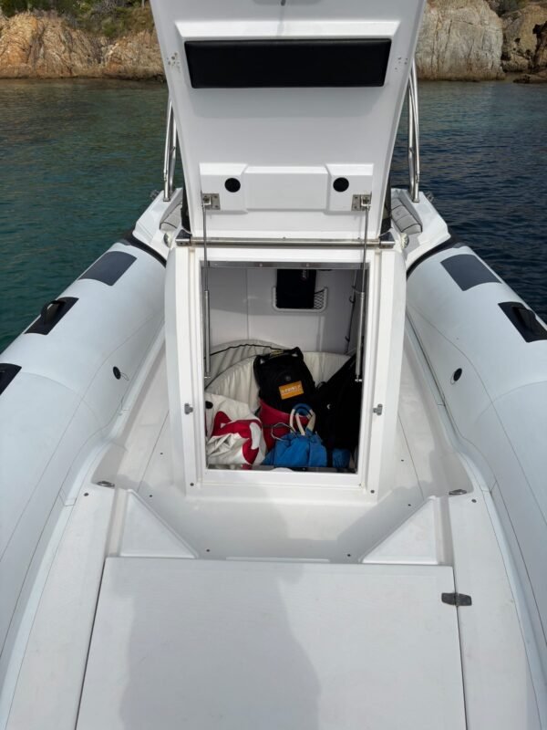 Ranieri Cayman Sport Touring 23 - bateau à moteur