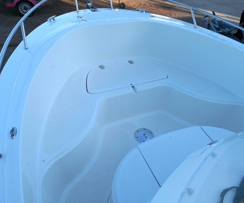Pacific Craft 545 Open - bateau à moteur