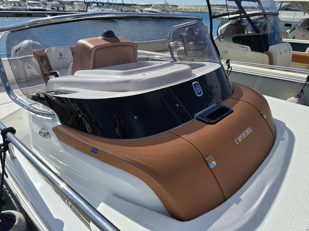 Capoforte CX 240 Summer Edition 2026 console centrale et sellerie