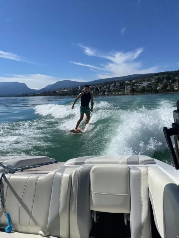 Malibu Wakesetter 22 LSV 2024 sellerie et intérieur