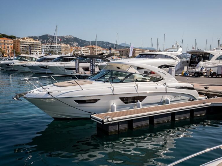 quand acheter un bateau neuf fins de serie millesimes et calendrier des salons