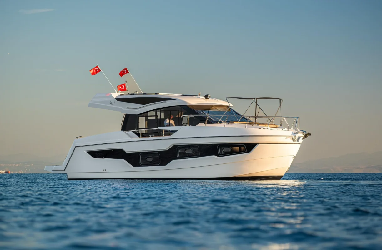 Sancak Yat SVT-11.95 Solara-40 2026 en navigation