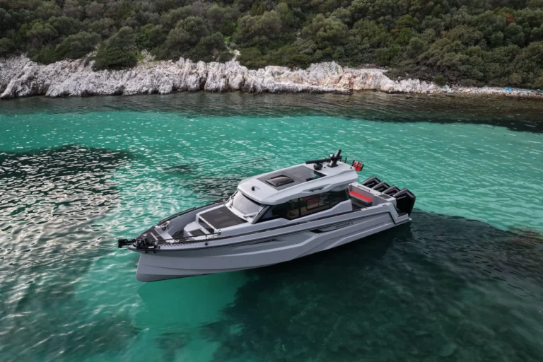 Sancak Yat SVT-12 Phantom-X