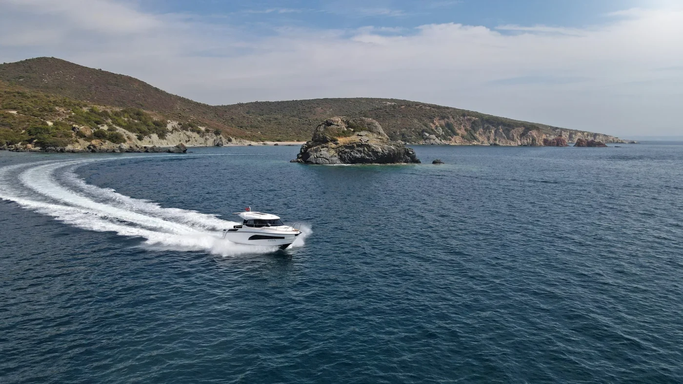 Sancak Yat SVT-8.20 Ayda - bateau à moteur