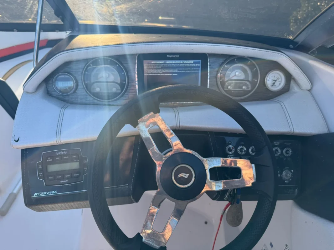 Four Winns HORIZON 260 RS 2015