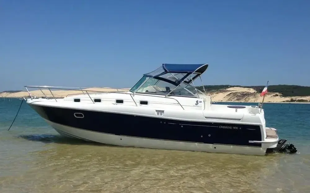 Beneteau Ombrine 900 - bateau à moteur