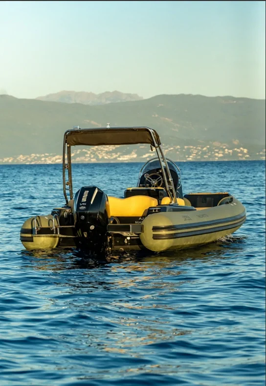 Fanale Marine Falchettu 700 carré arrière et sellerie