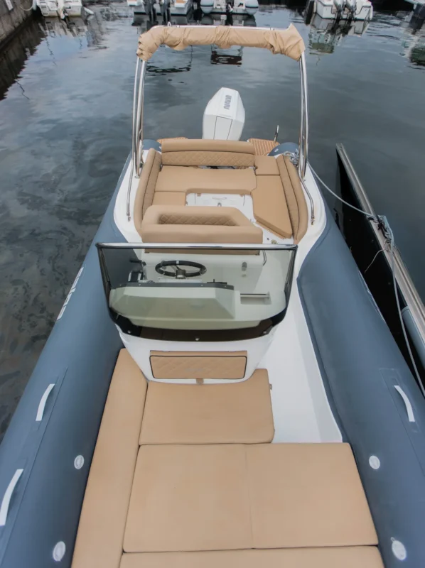 Salpa Soleil 23 cockpit vu de l'arrière
