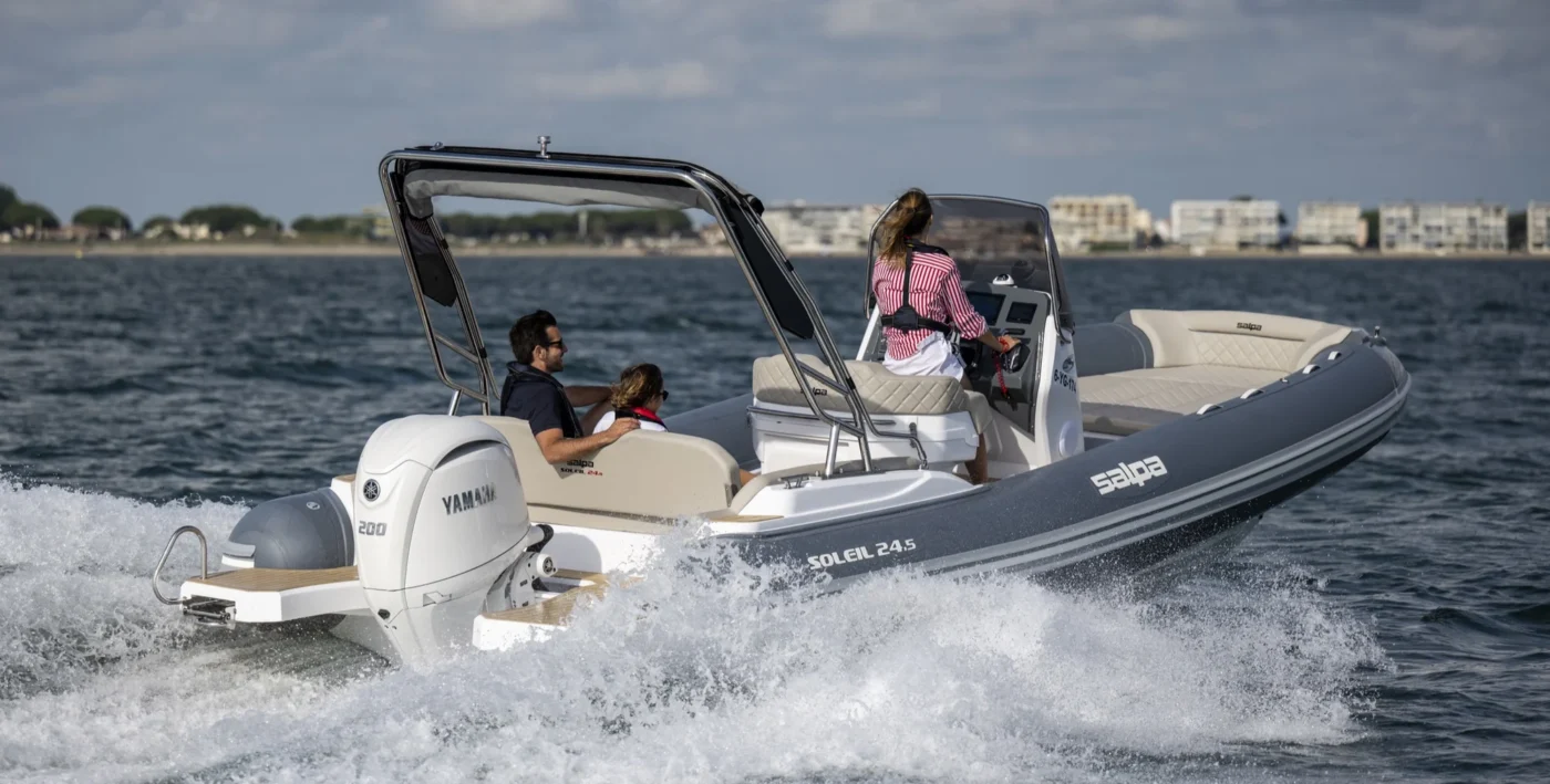 Salpa Soleil 24.5 - bateau à moteur