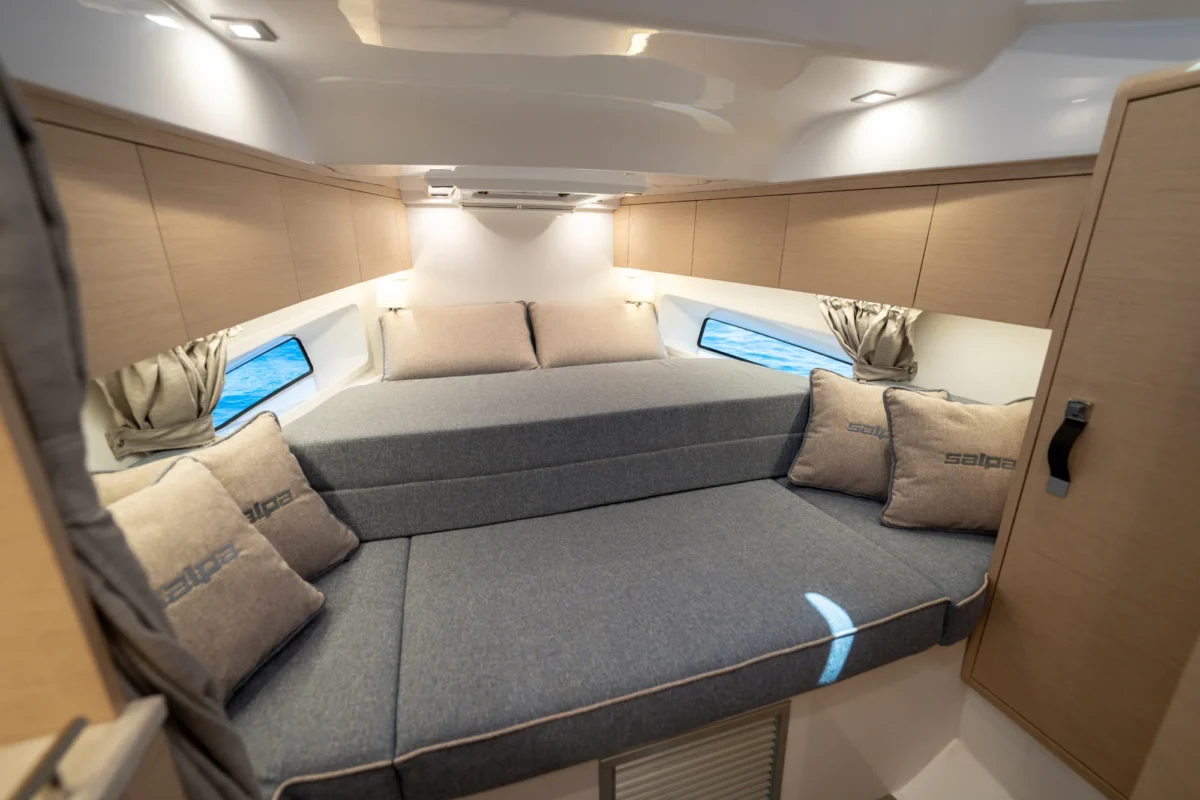 Salpa Soleil 40 2026 cabine avant