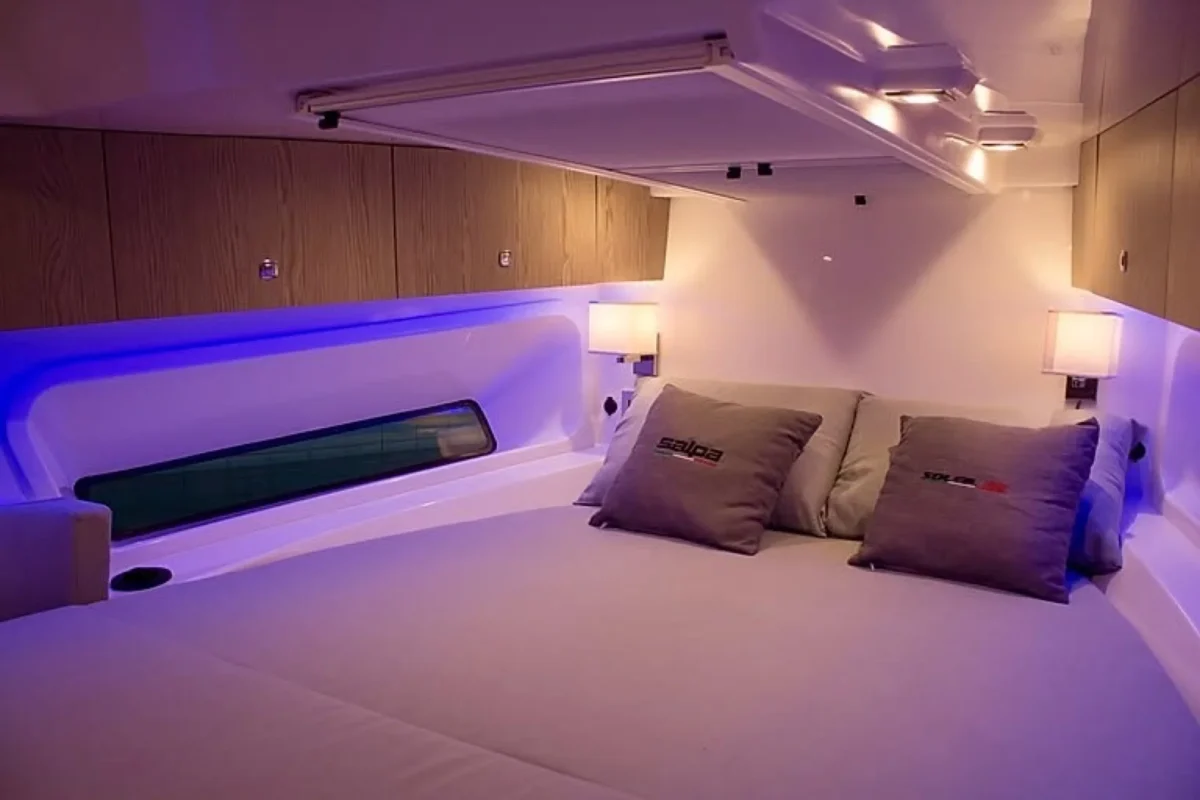 Salpa Soleil 42 2026 cabine avant
