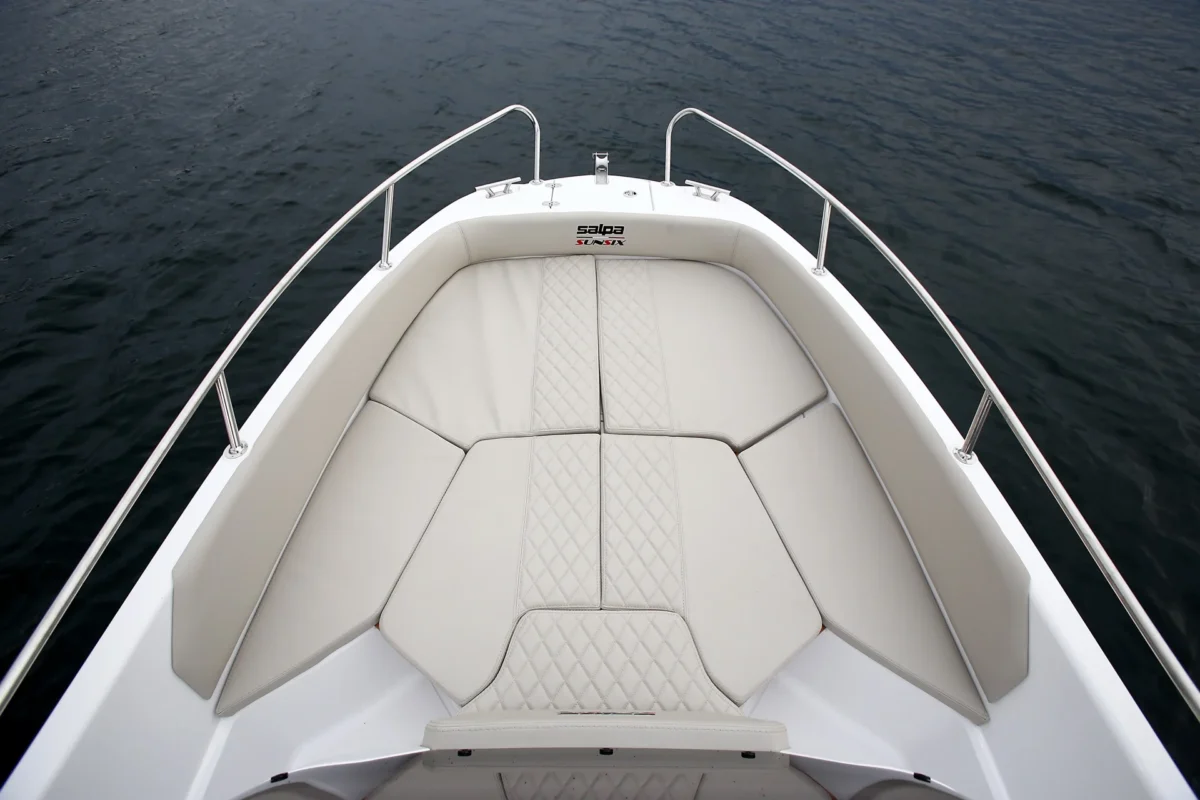 Salpa Sunsix 2026 détail du pont