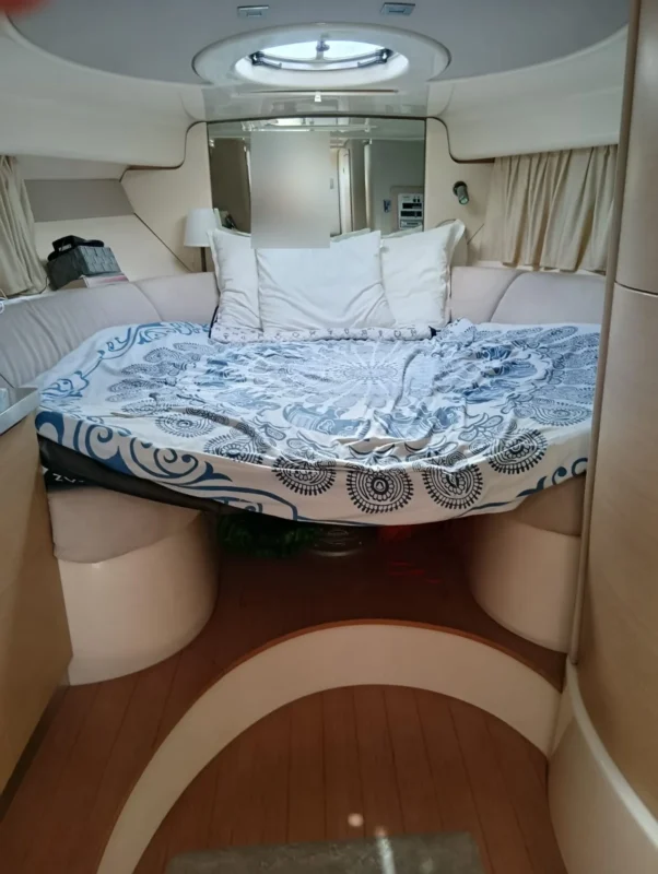 Sessa C30 2007 cabine avant avec couchette double