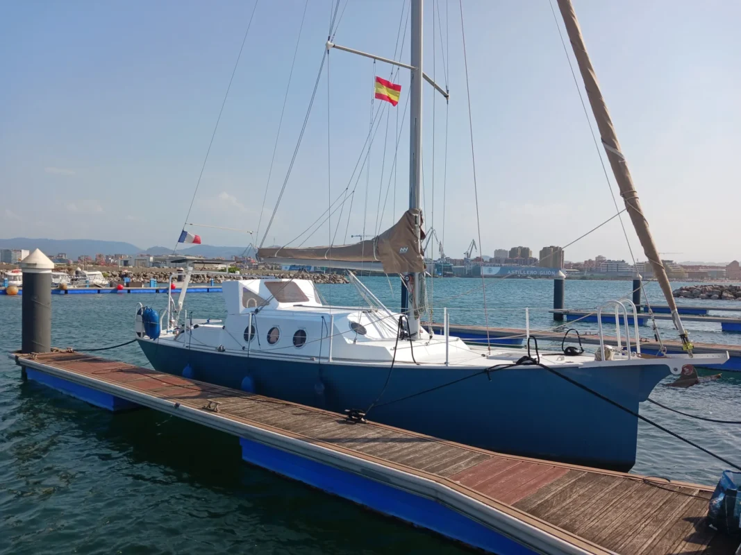 Meta Petit Monde - bateau à moteur