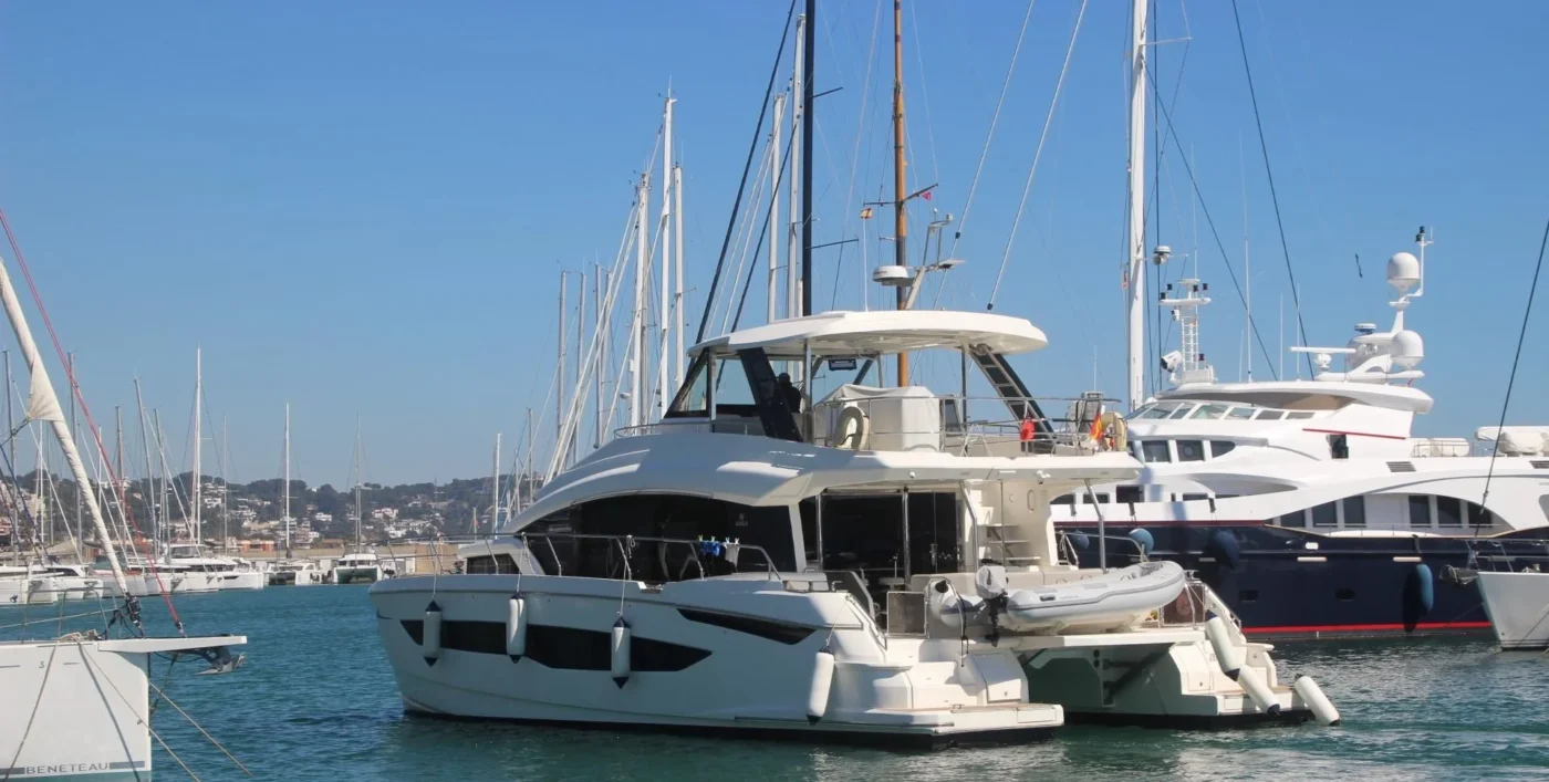 Aquila 54 Yacht 2022 vue 2