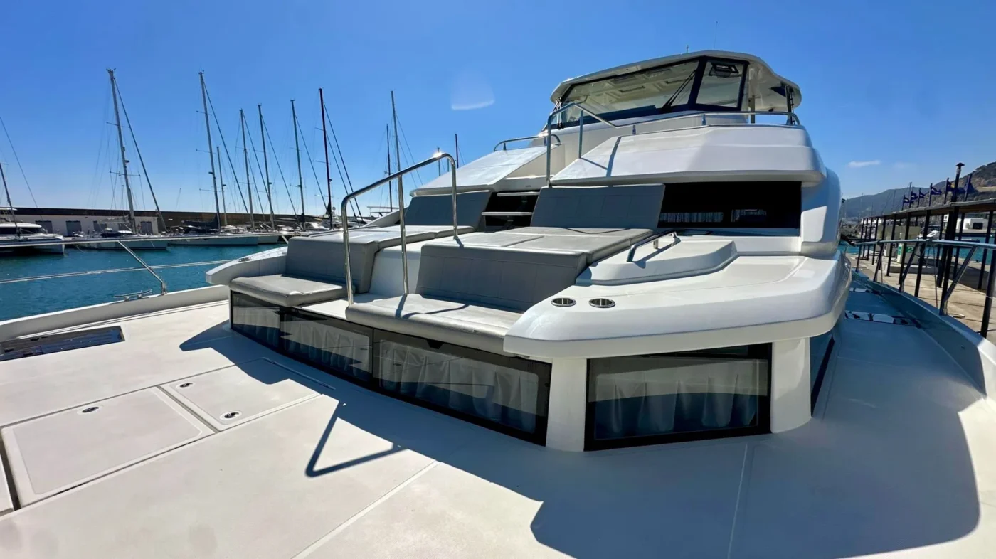 Aquila 54 Yacht 2022 vue 5