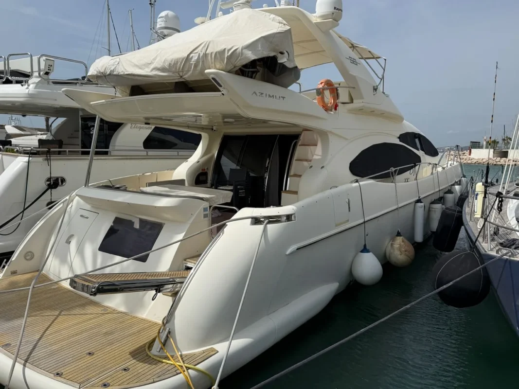 Azimut 68 2007 vue 2