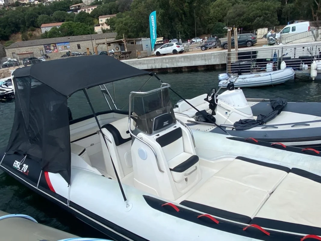 BSC 70 Sport 2016 cockpit