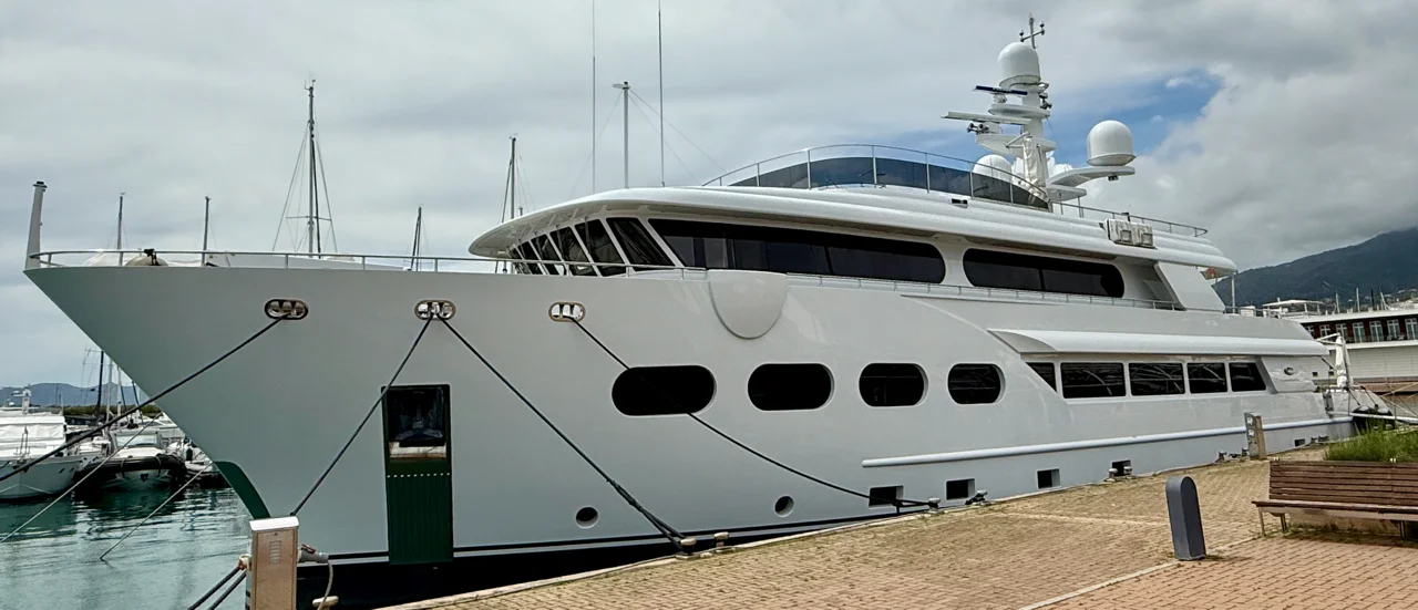 Eurocraft Explorer 44 - bateau à moteur