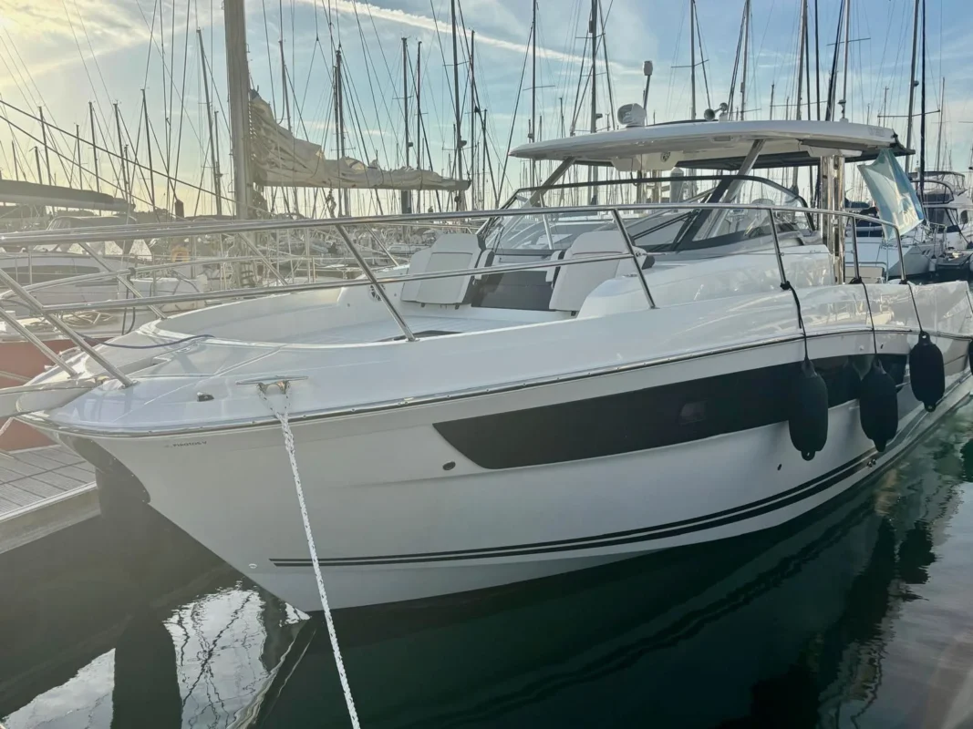 Jeanneau Cap Camarat 12.5 WA 2024 vue 3