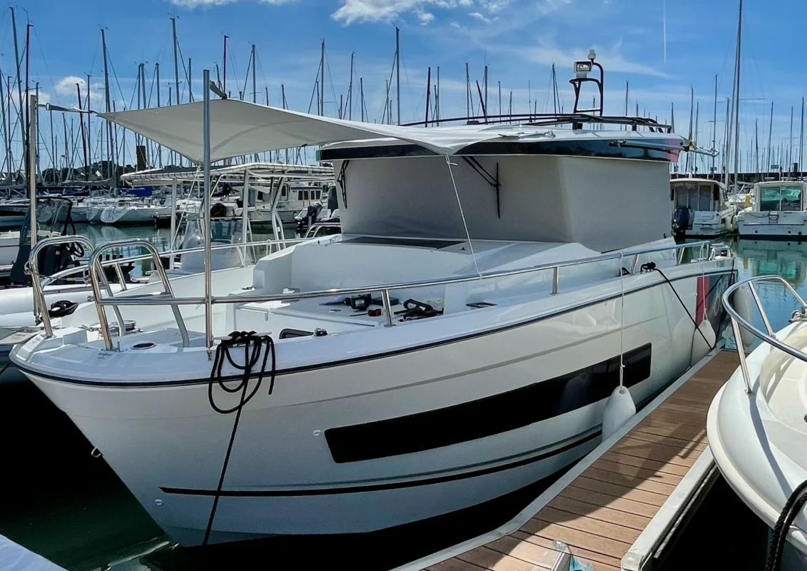 Jeanneau Merry Fisher 895 Sport 2022 vue 1